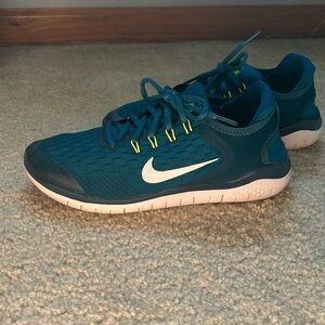 Like new Nike Free Runs